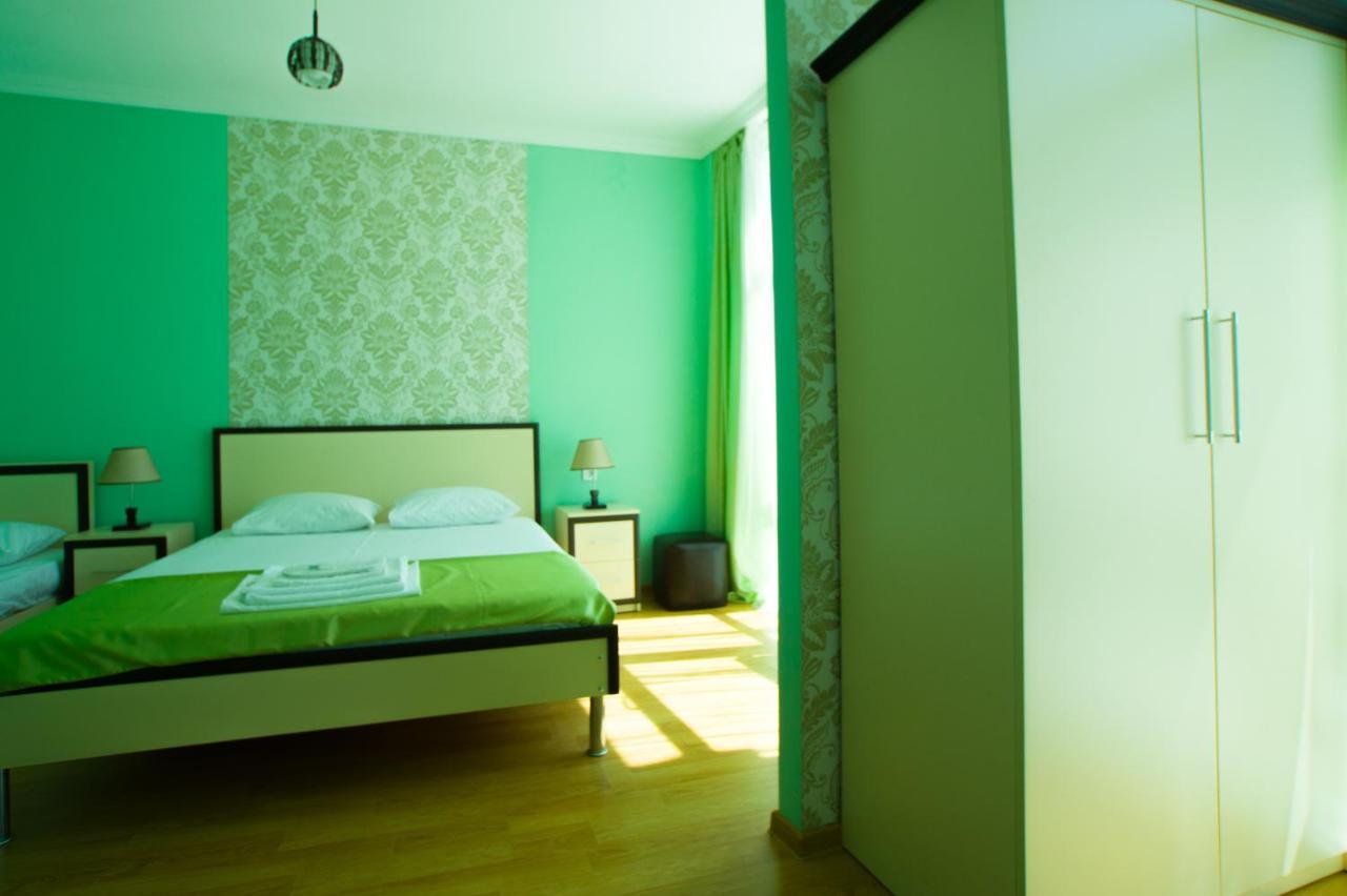 Chill Out Hotel Zqaltubo Exterior foto